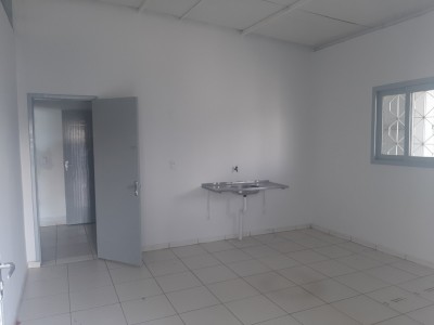 Recepção com copa ou guarita