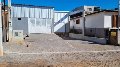 ALUGO PAVILHÃO NO LOTEAMENTO VIA SUL-